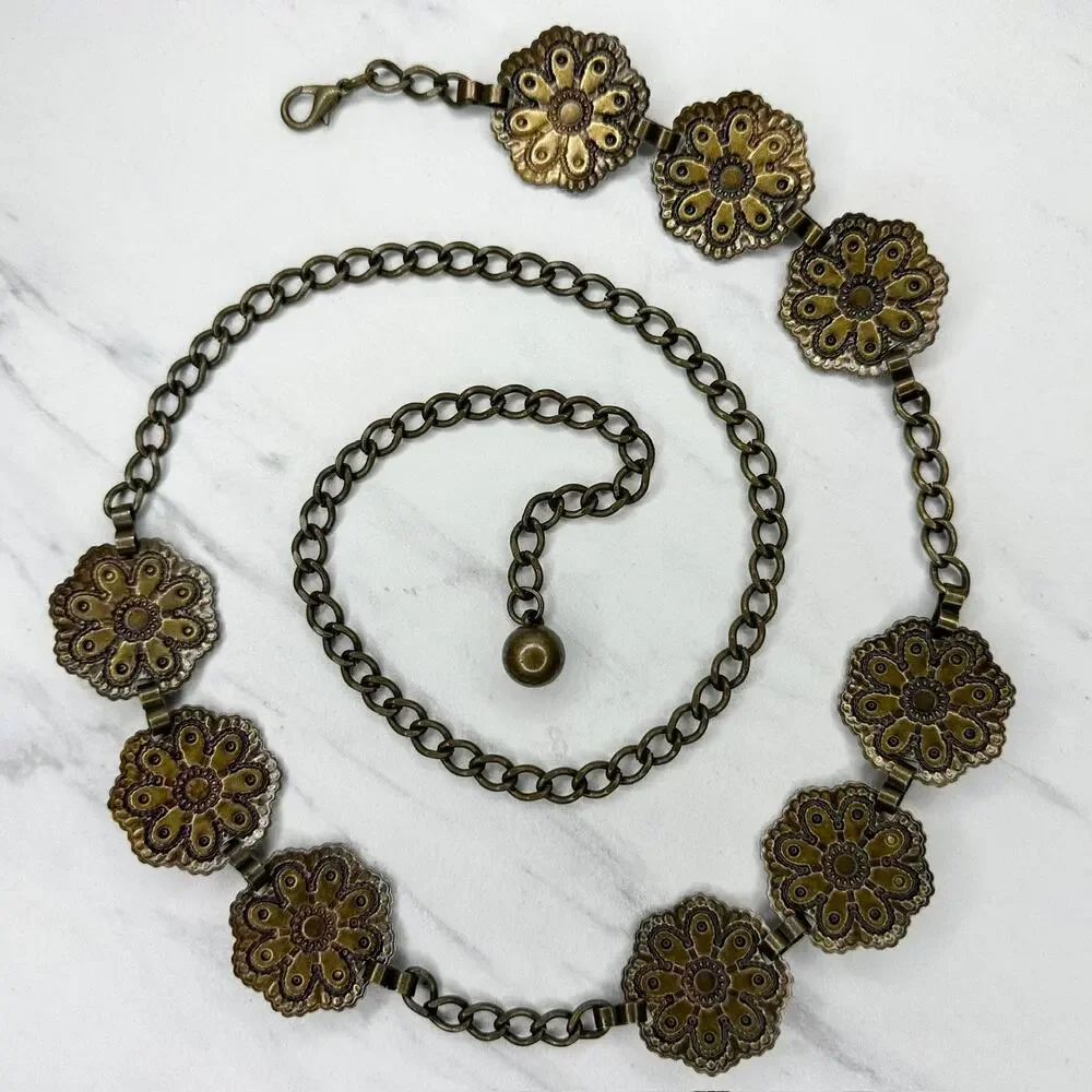 Western Concho Gold Tone Floral Chain Belt One Size (OS) ✨